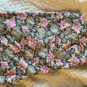 EUC LuLaRoe TC Leggings, Succulent-ish pattern
